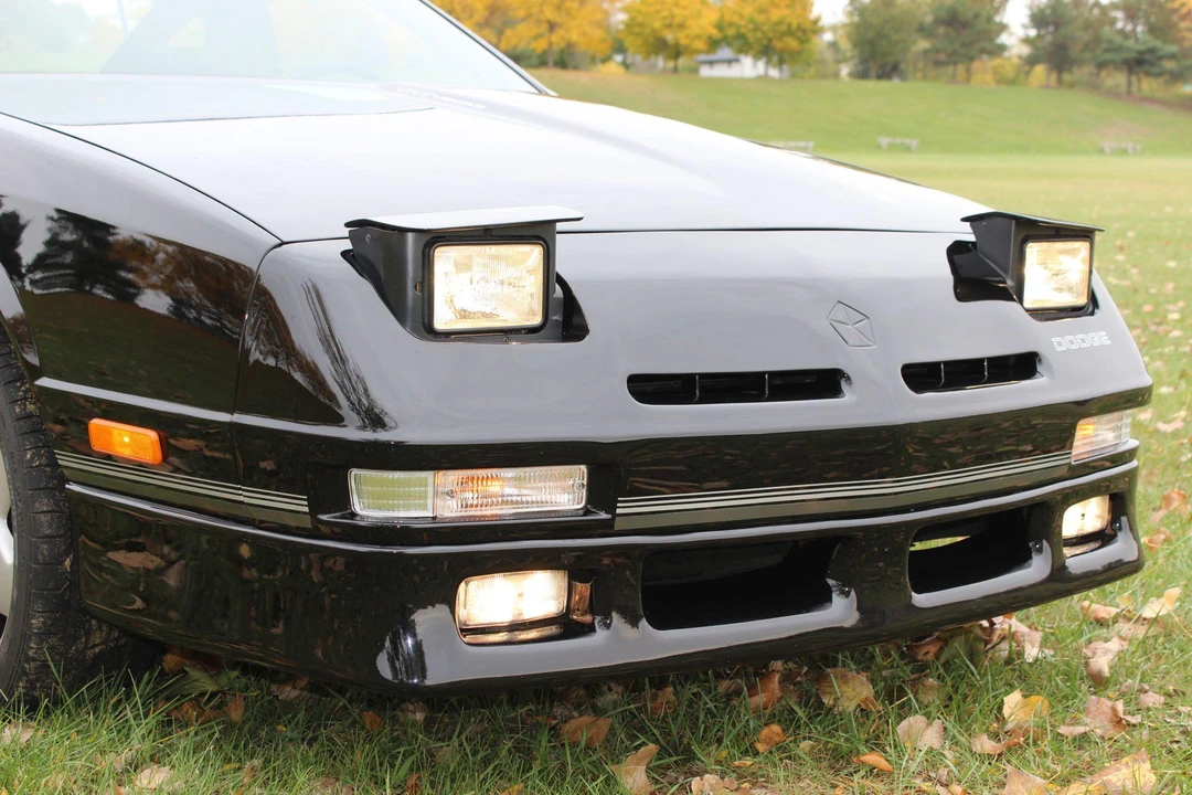 1990 Dodge Daytona - Image 22 of 31
