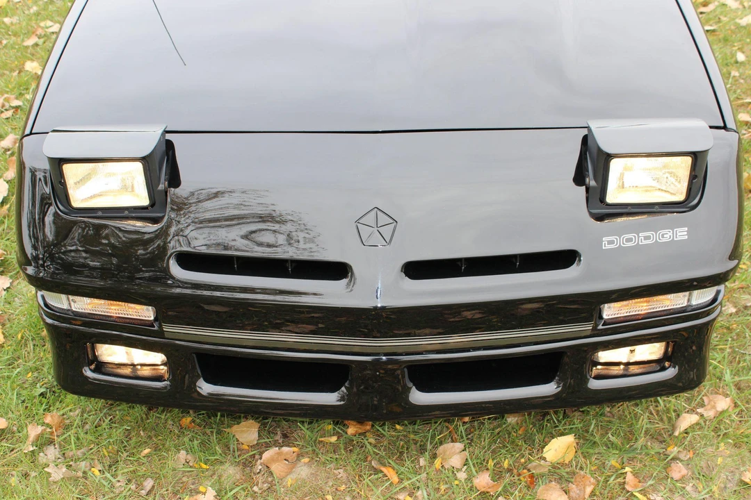 1990 Dodge Daytona - Image 21 of 31
