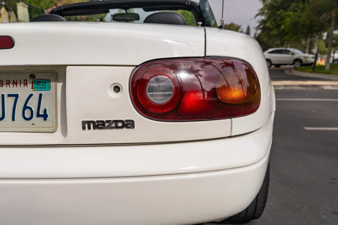 1990 Mazda NA MX-5 Miata - Image 27 of 31