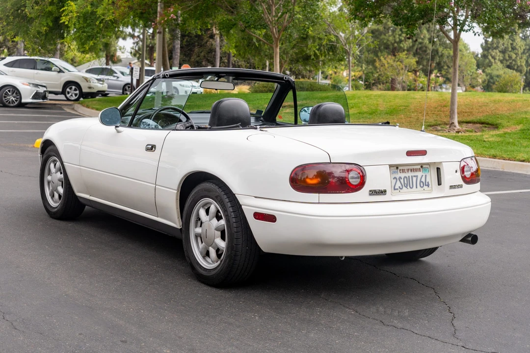 1990 Mazda NA MX-5 Miata - Image 4 of 31