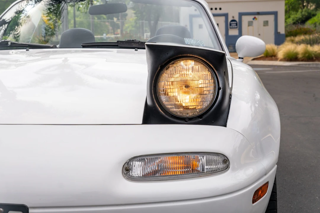 1990 Mazda NA MX-5 Miata - Image 22 of 31