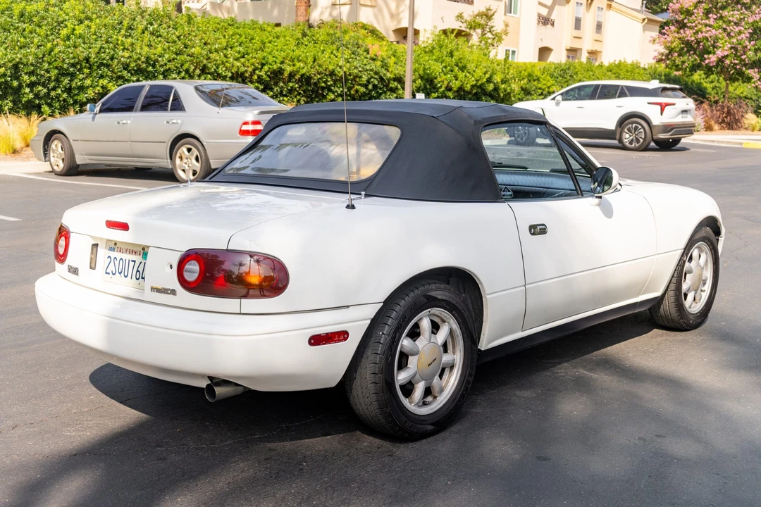 1990 Mazda NA MX-5 Miata - Image 16 of 31