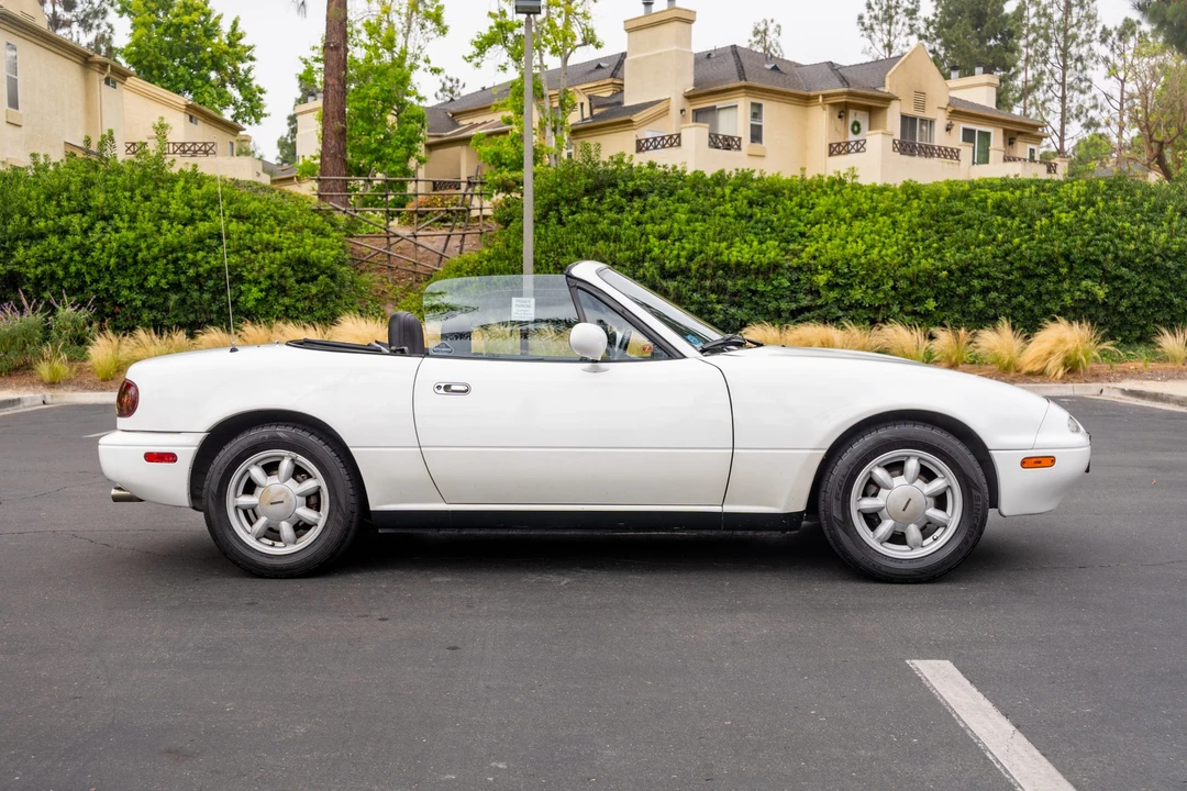 1990 Mazda NA MX-5 Miata - Image 7 of 31