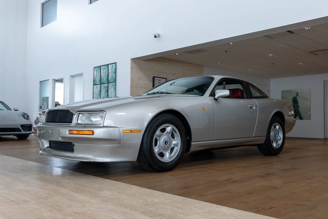1991 Aston Martin Virage - Image 2 of 31