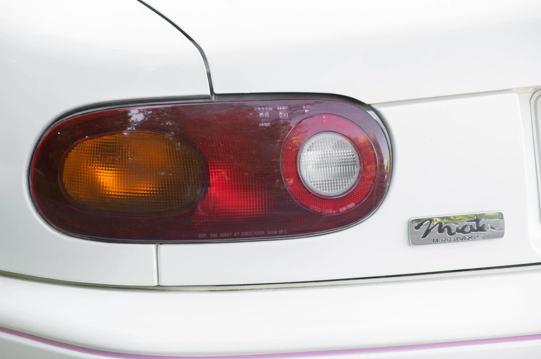 1992 Mazda NA MX-5 Miata - Image 28 of 31