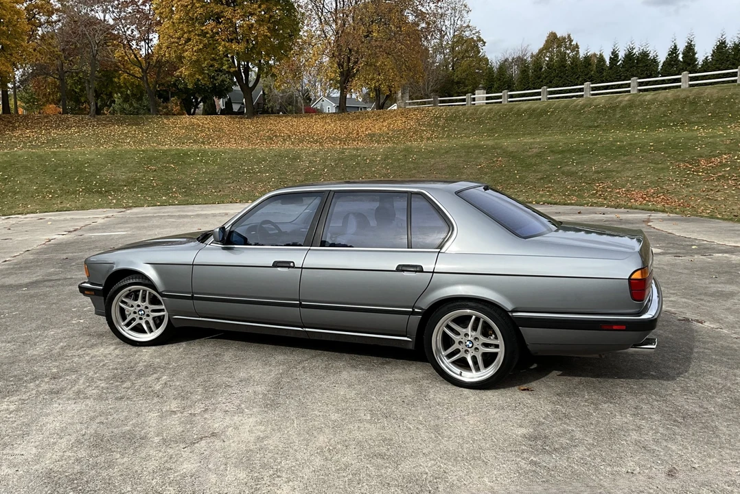 1994 BMW E32 7 Series - Image 18 of 31