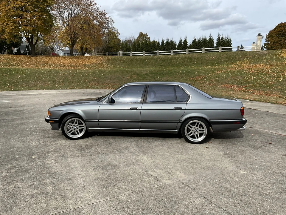 1994 BMW E32 7 Series - Image 20 of 31