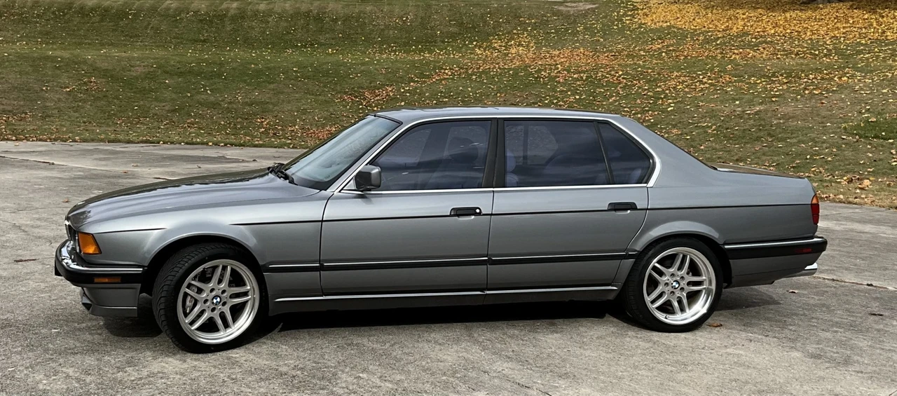 1994 BMW E32 7 Series - Image 2 of 31