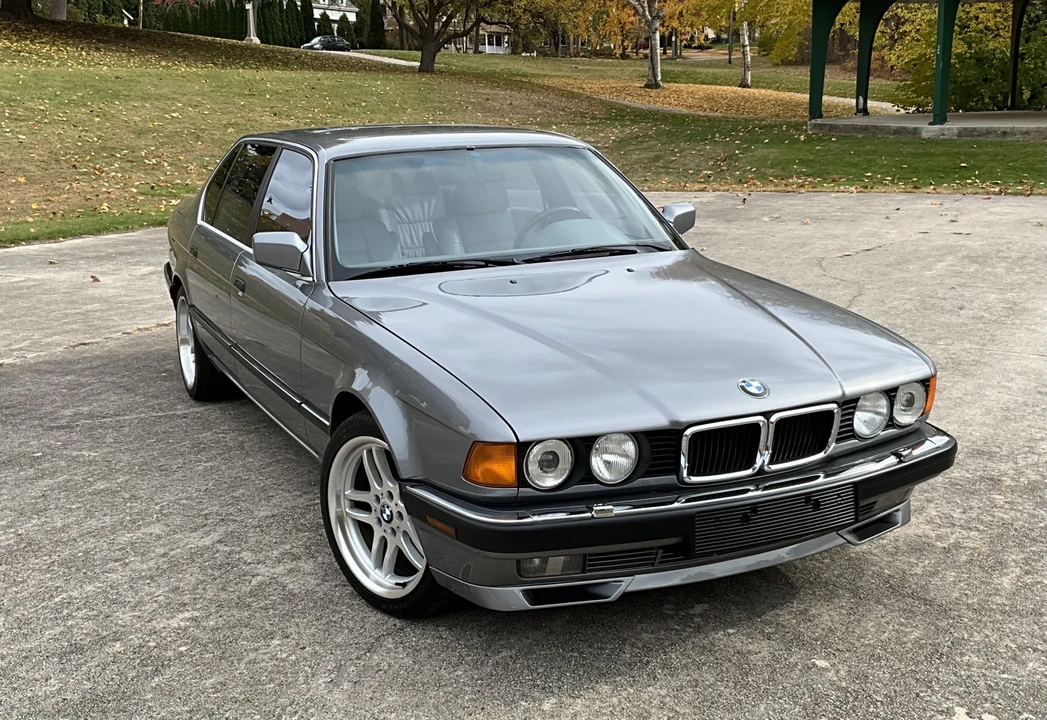 1994 BMW E32 7 Series - Image 8 of 31