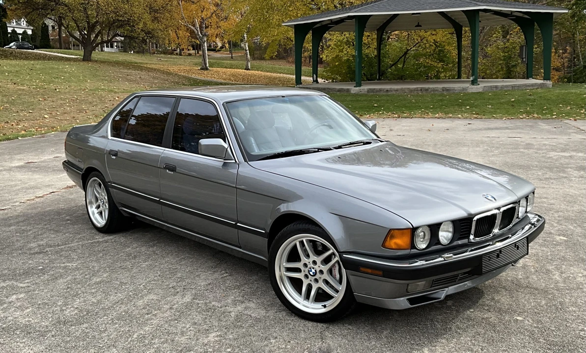 1994 BMW E32 7 Series - Image 9 of 31