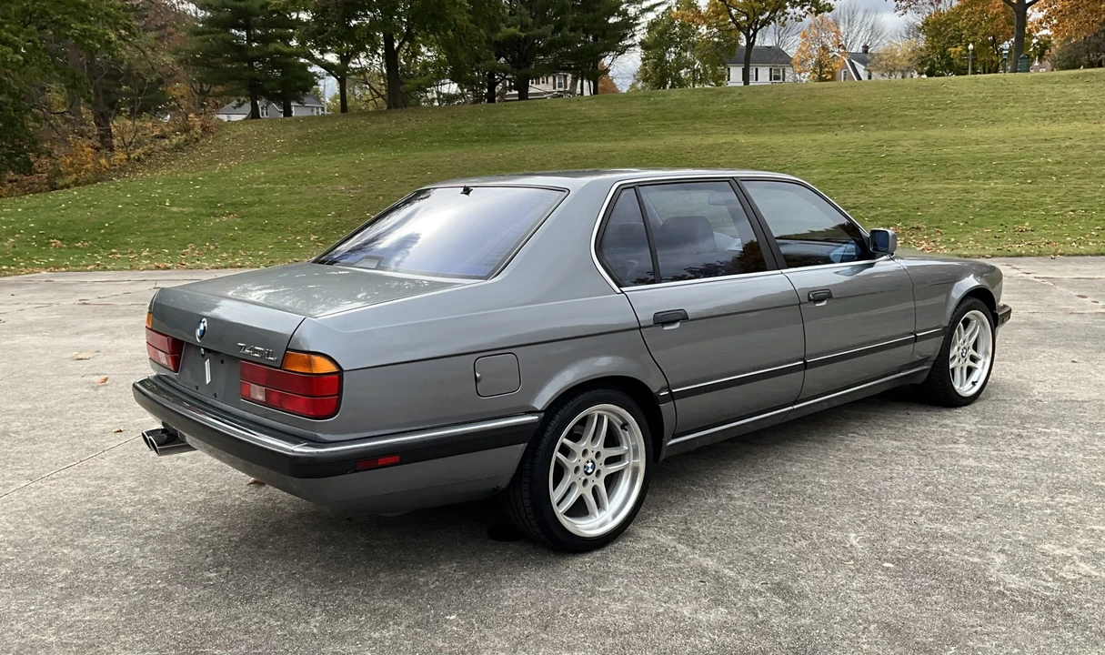 1994 BMW E32 7 Series - Image 14 of 31