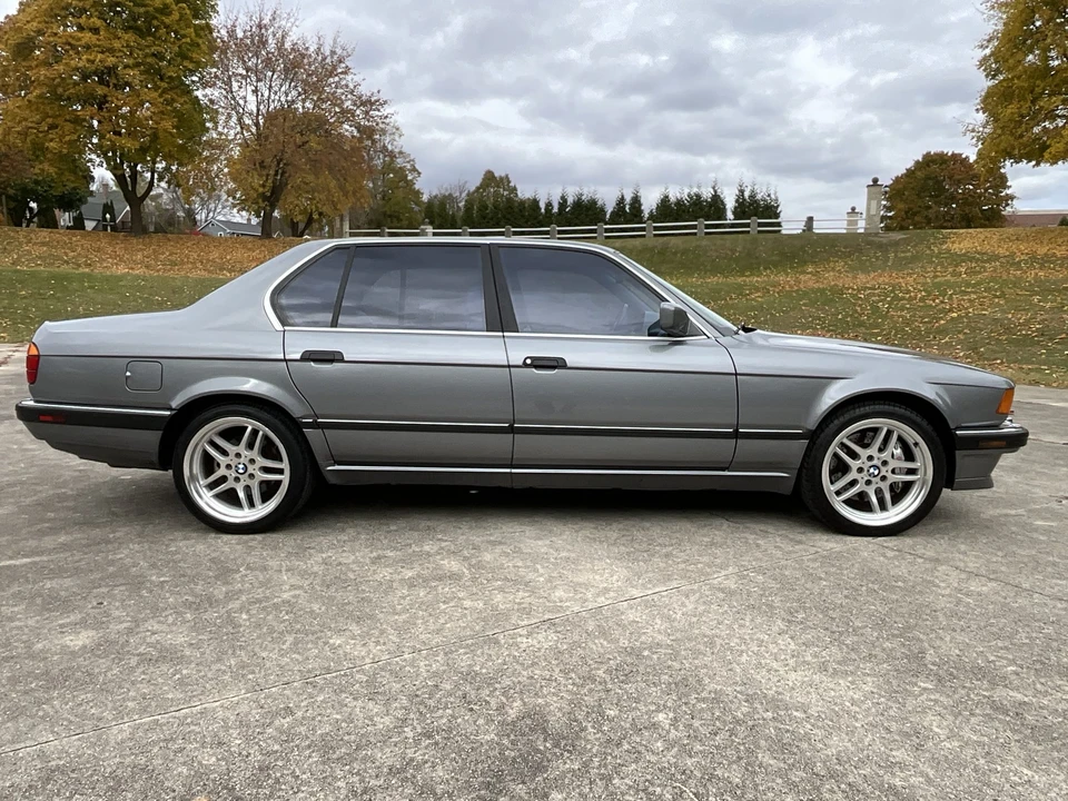 1994 BMW E32 7 Series - Image 12 of 31