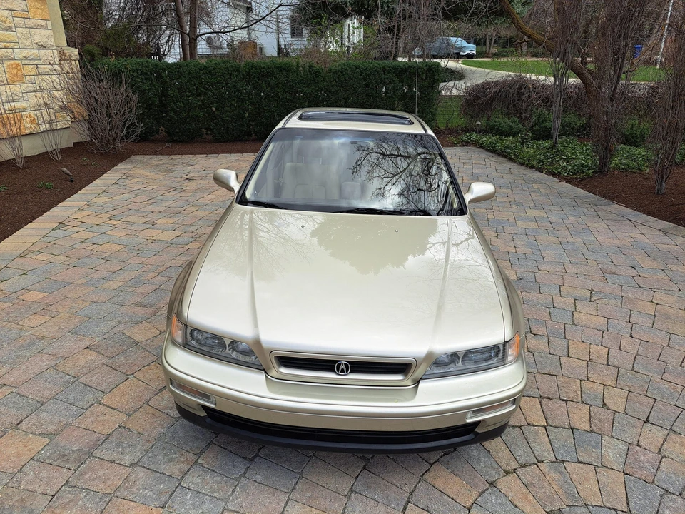 1995 Acura Legend 2nd Gen - Image 11 of 31
