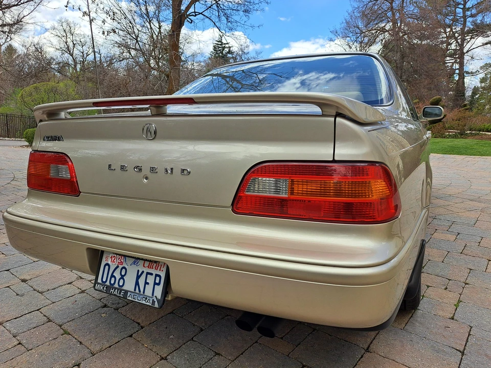 1995 Acura Legend 2nd Gen - Image 8 of 31