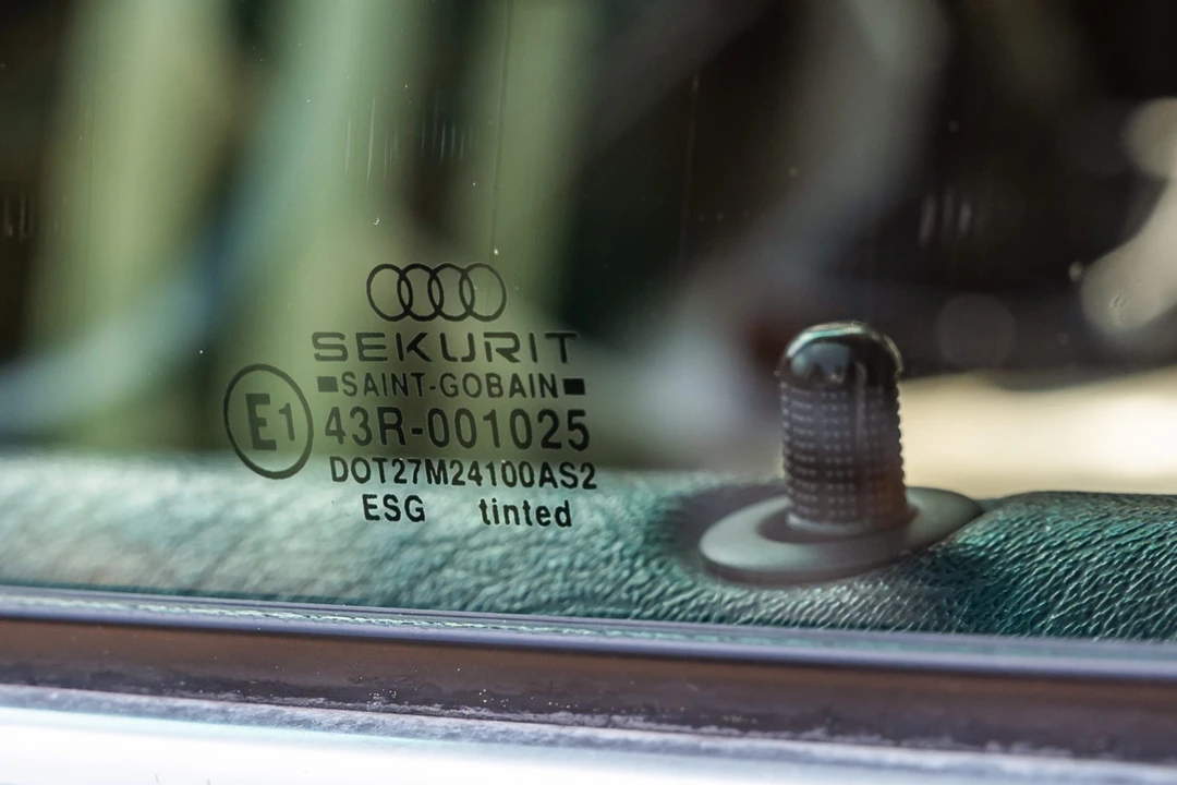 1995 Audi C4 S6 - Image 25 of 31