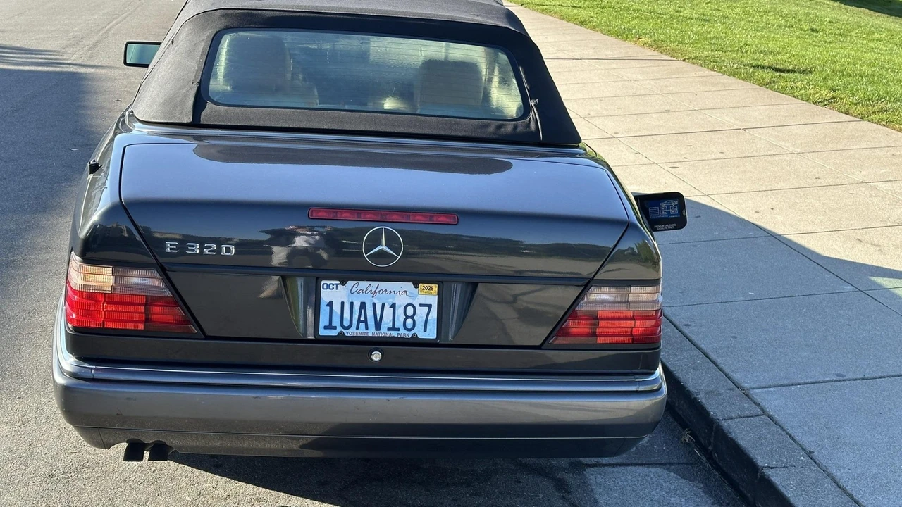 1995 Mercedes-Benz W124 E-Class - Image 14 of 31