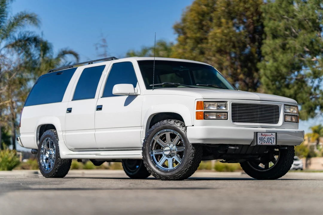 1996 Chevrolet Suburban 8th Gen - Image 5 of 31
