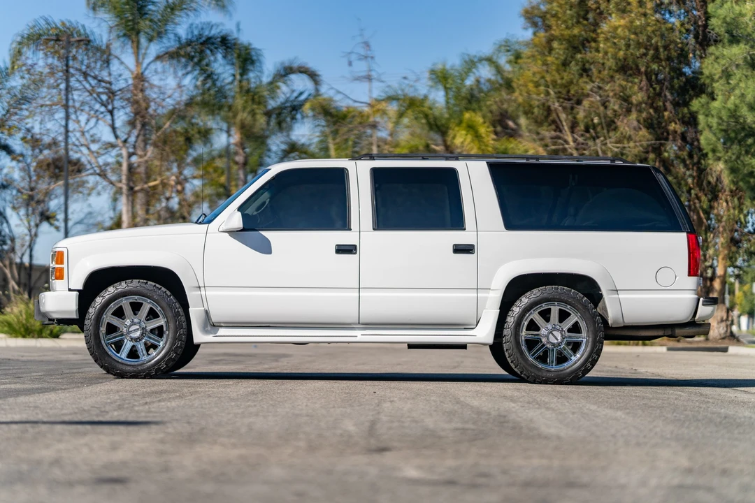 1996 Chevrolet Suburban 8th Gen - Image 10 of 31