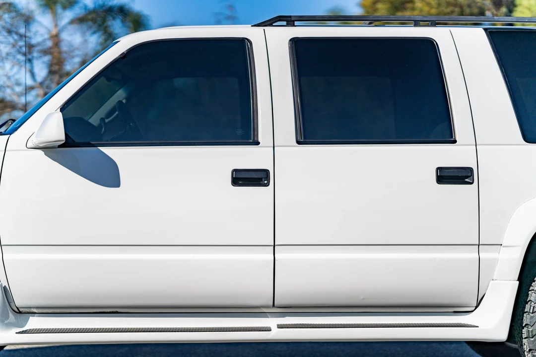 1996 Chevrolet Suburban 8th Gen - Image 23 of 31