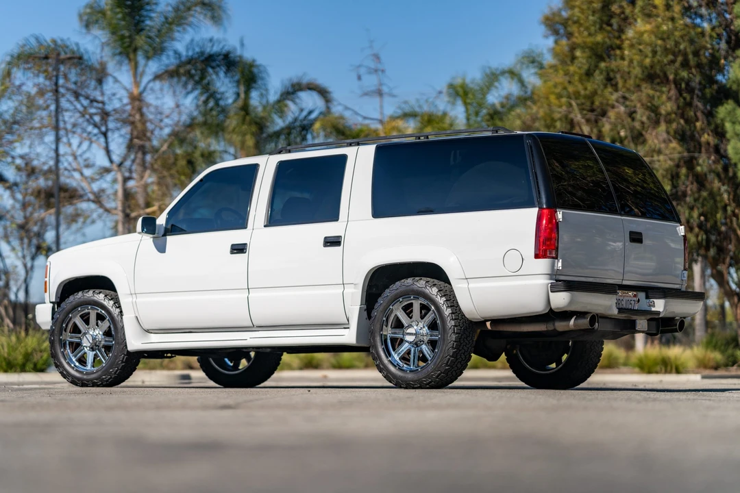 1996 Chevrolet Suburban 8th Gen - Image 9 of 31