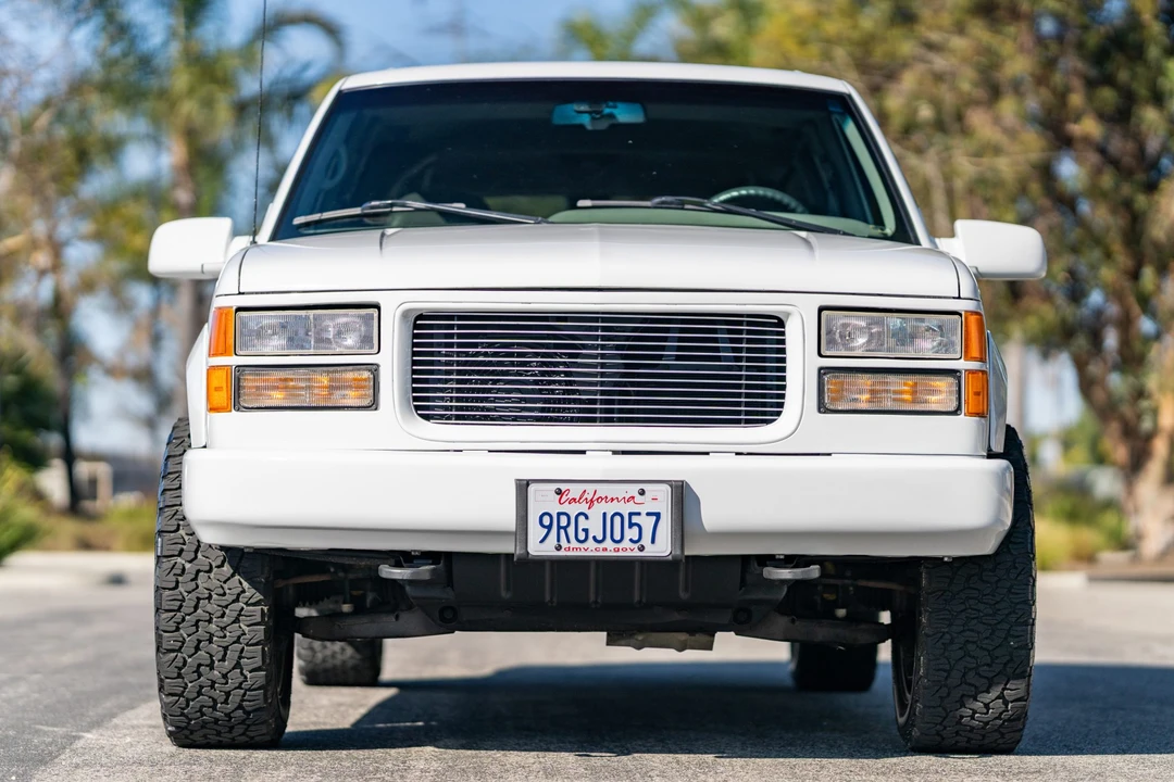 1996 Chevrolet Suburban 8th Gen - Image 4 of 31