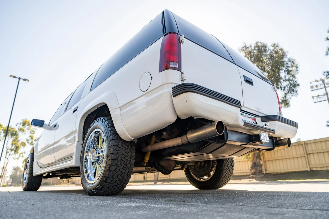 1996 Chevrolet Suburban 8th Gen - Image 14 of 31