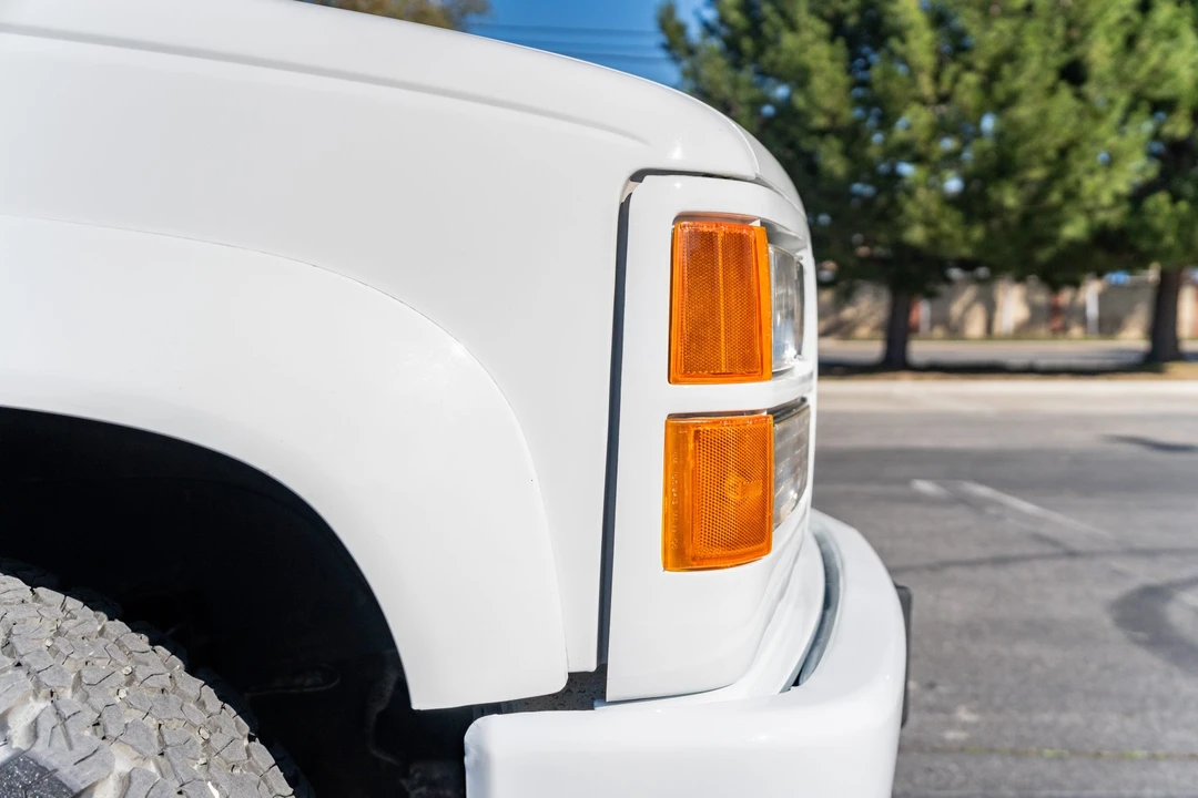 1996 Chevrolet Suburban 8th Gen - Image 30 of 31