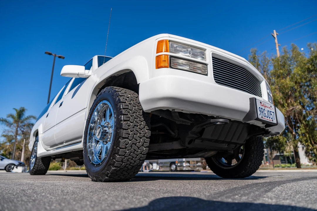 1996 Chevrolet Suburban 8th Gen - Image 12 of 31