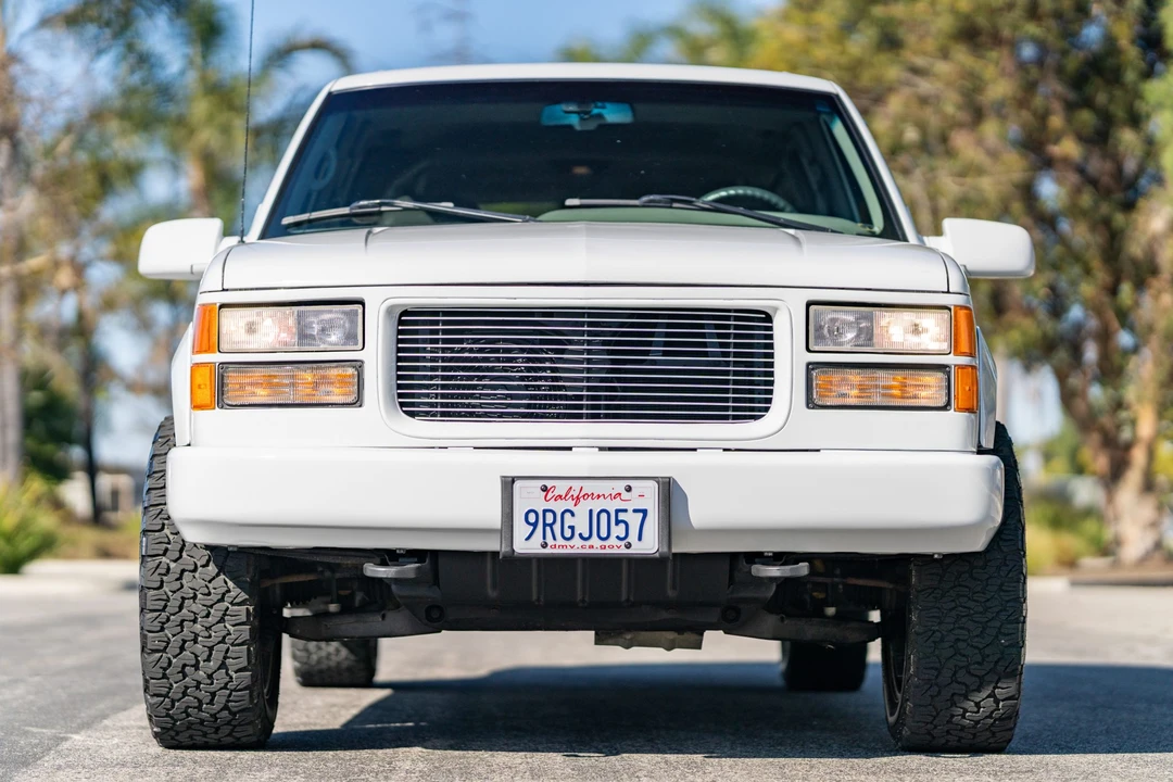 1996 Chevrolet Suburban 8th Gen - Image 3 of 31