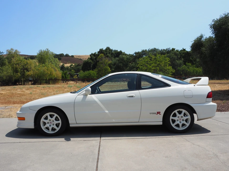1998 Acura Integra Type R 3rd Gen - Image 3 of 31