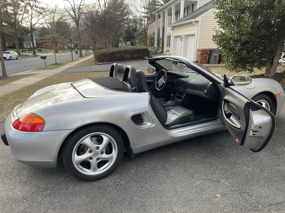 1998 Porsche 986 Boxster - Image 11 of 31