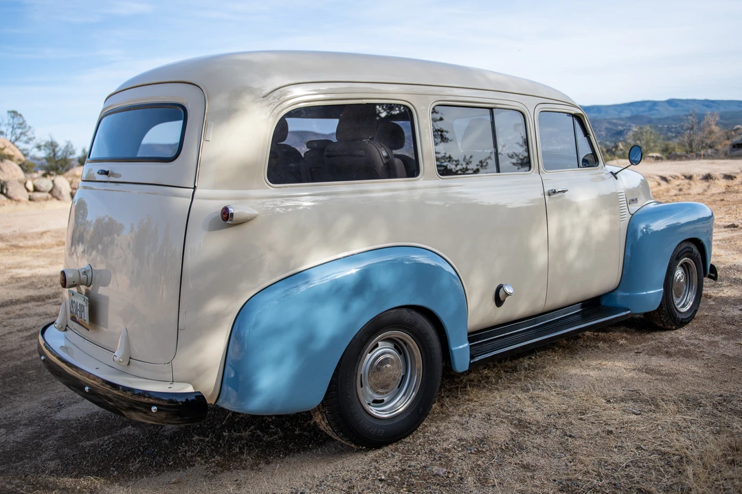 1952 Chevrolet Suburban 3rd Gen - Image 9 of 31