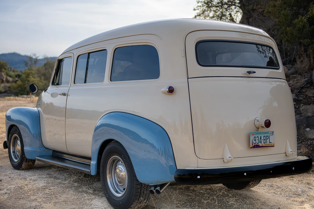 1952 Chevrolet Suburban 3rd Gen - Image 4 of 31