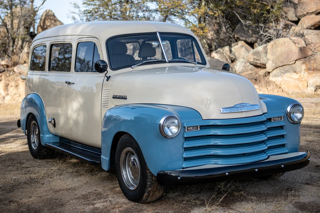 1952 Chevrolet Suburban 3rd Gen - Image 9 of 31