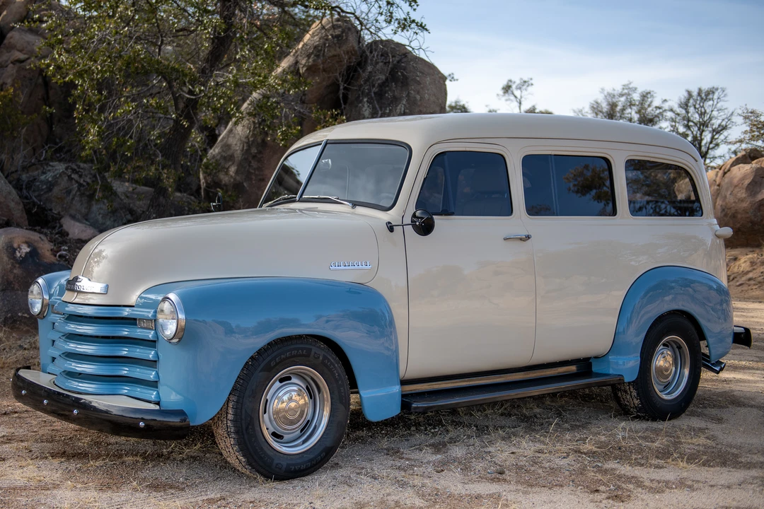 1952 Chevrolet Suburban 3rd Gen - Image 2 of 31
