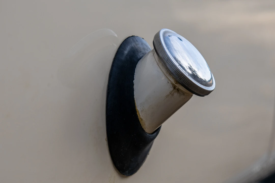 1952 Chevrolet Suburban 3rd Gen - Image 21 of 31