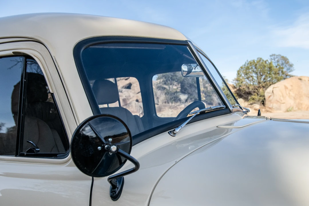 1952 Chevrolet Suburban 3rd Gen - Image 20 of 31