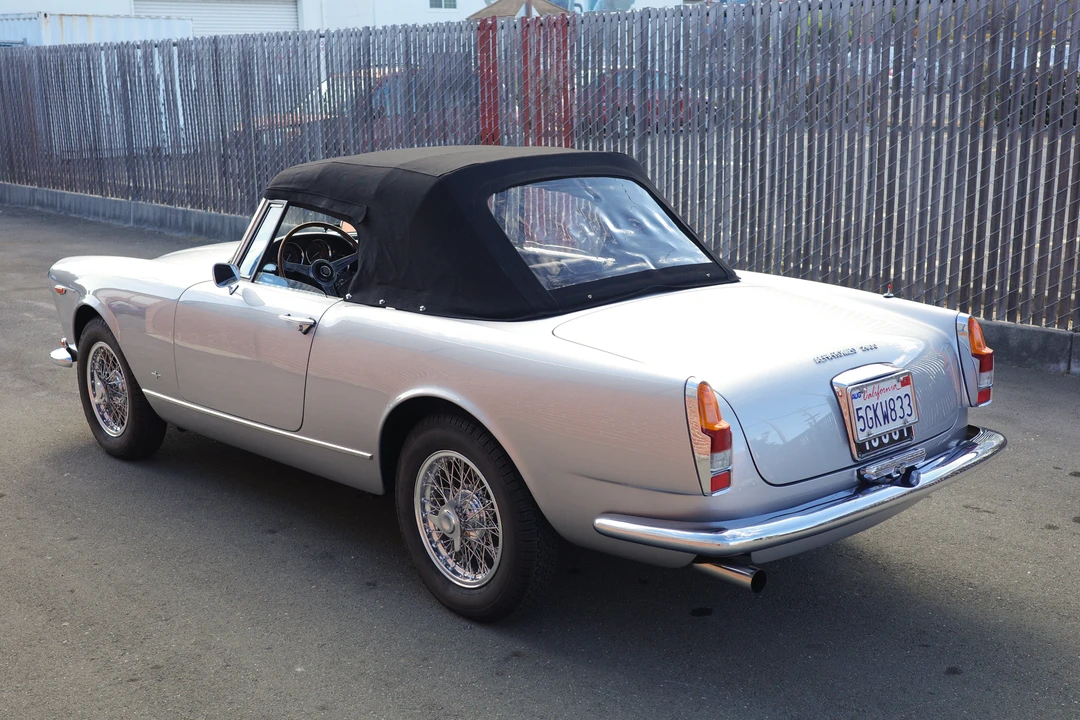 1964 Alfa Romeo 2600 - Image 17 of 31