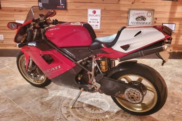 1995 Ducati 916 - Image 2 of 6