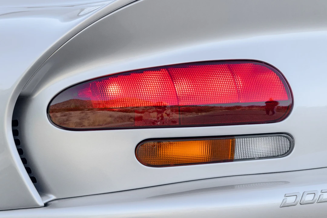 1998 Dodge Viper GTS 2nd Gen - Image 21 of 31