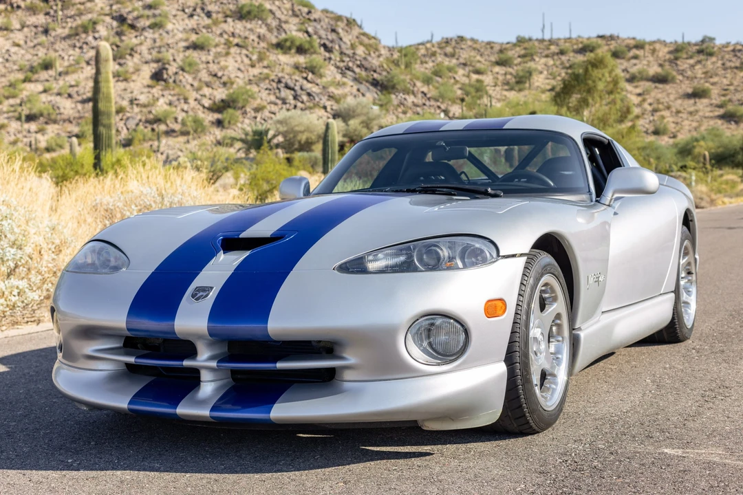 1998 Dodge Viper GTS 2nd Gen - Image 2 of 31