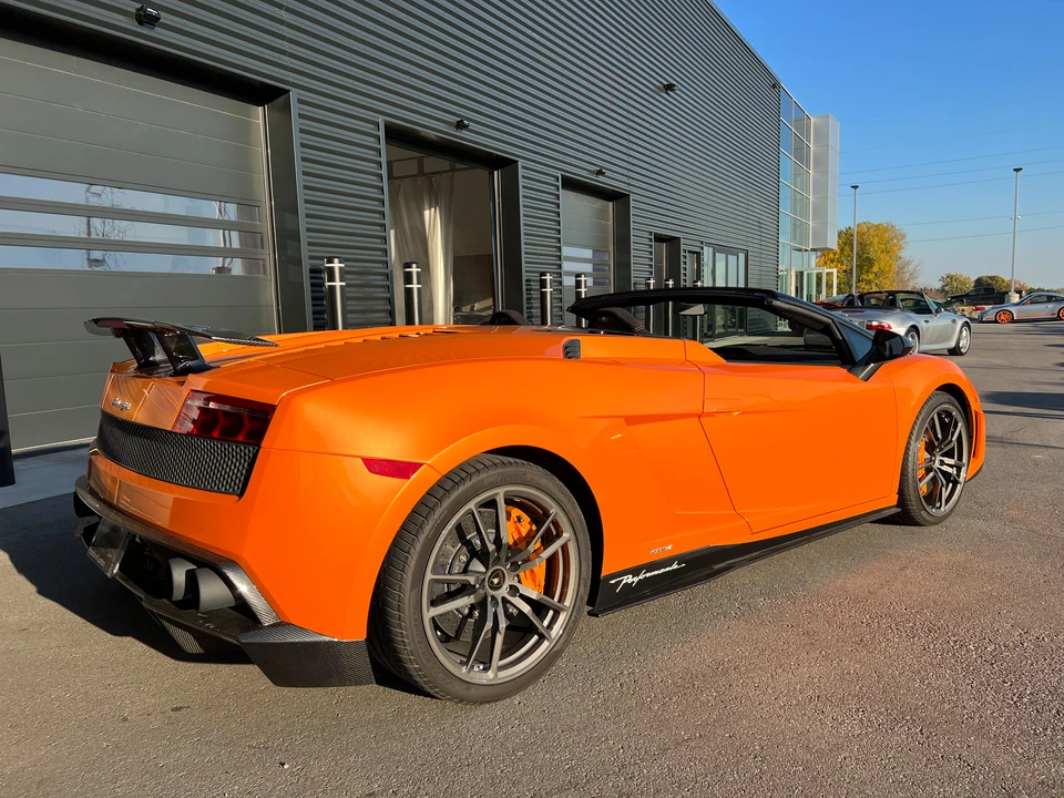 2013 Lamborghini Gallardo LP570-4 Spyder Performante - Image 11 of 31