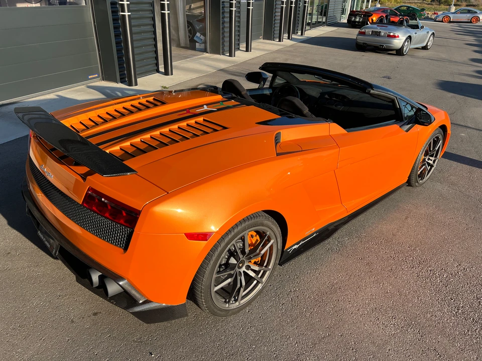 2013 Lamborghini Gallardo LP570-4 Spyder Performante - Image 12 of 31