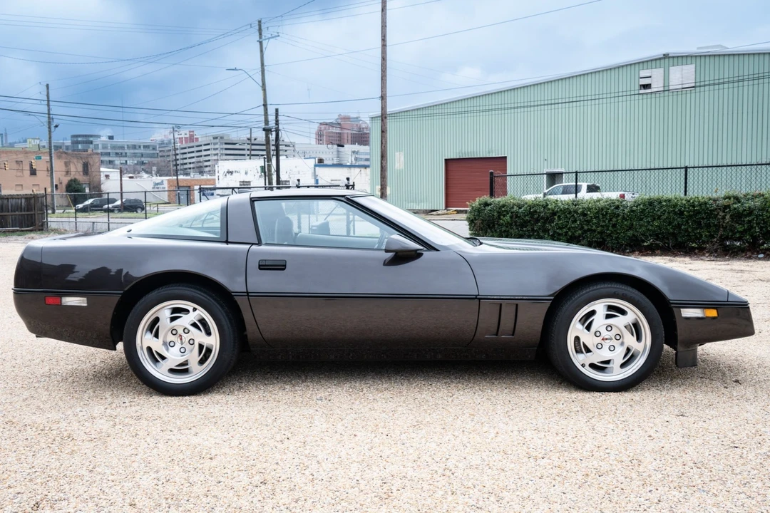 1990 Chevrolet Corvette C4 ZR1 - Image 3 of 7