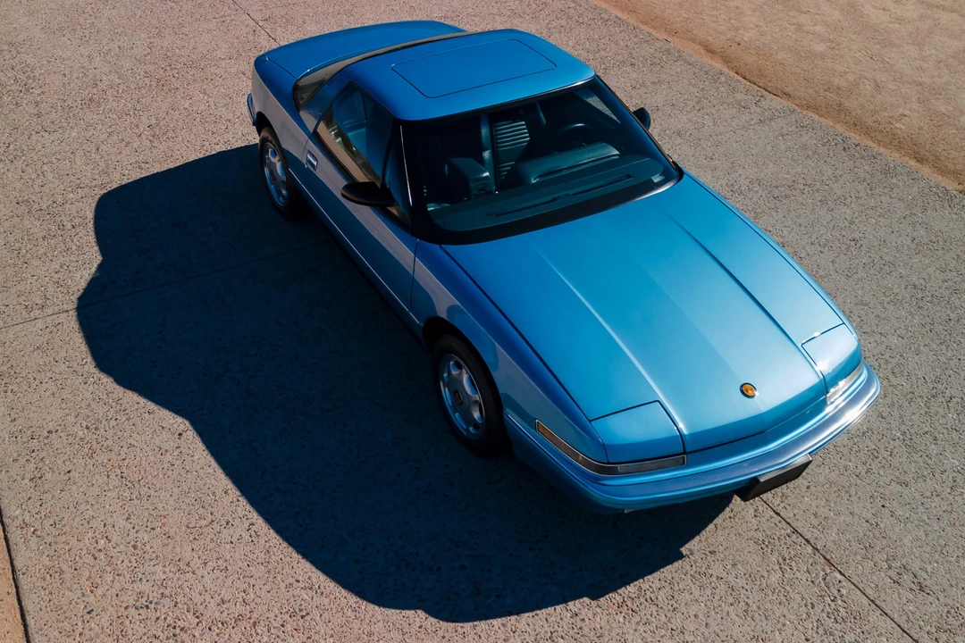 1991 Buick Reatta - Image 26 of 31