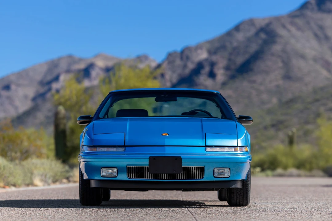 1991 Buick Reatta - Image 7 of 31