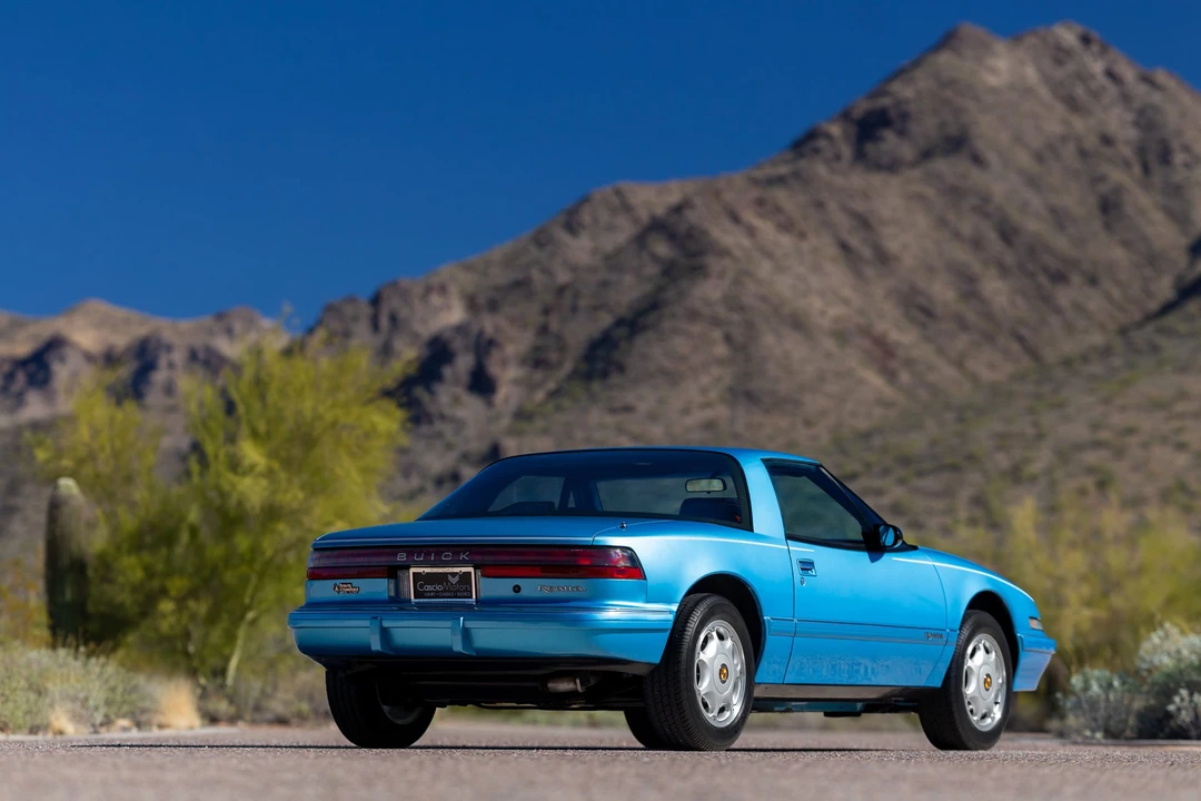 1991 Buick Reatta - Image 20 of 31