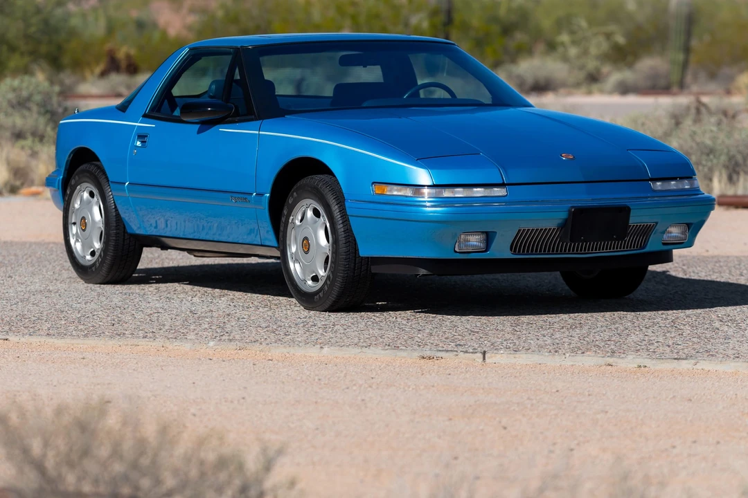 1991 Buick Reatta - Image 4 of 31