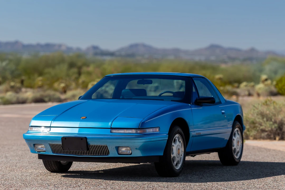 1991 Buick Reatta - Image 9 of 31