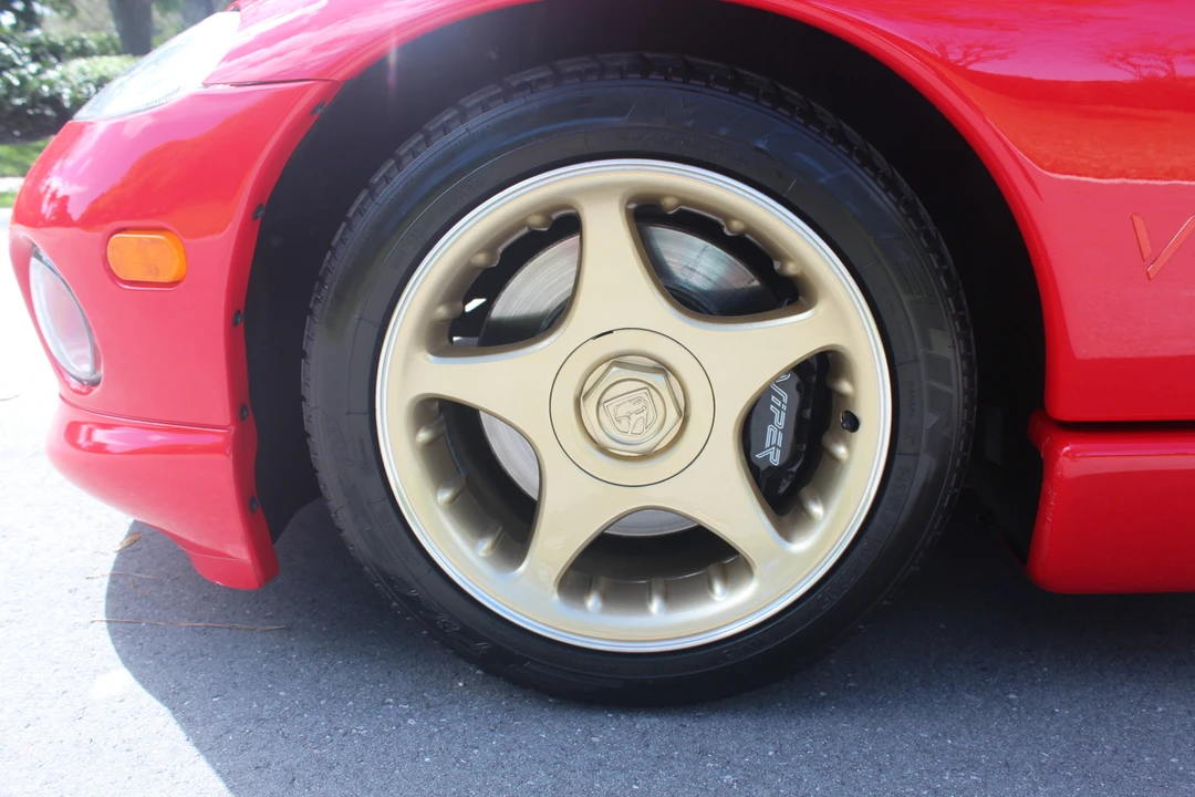 1997 Dodge Viper GTS 2nd Gen - Image 24 of 31